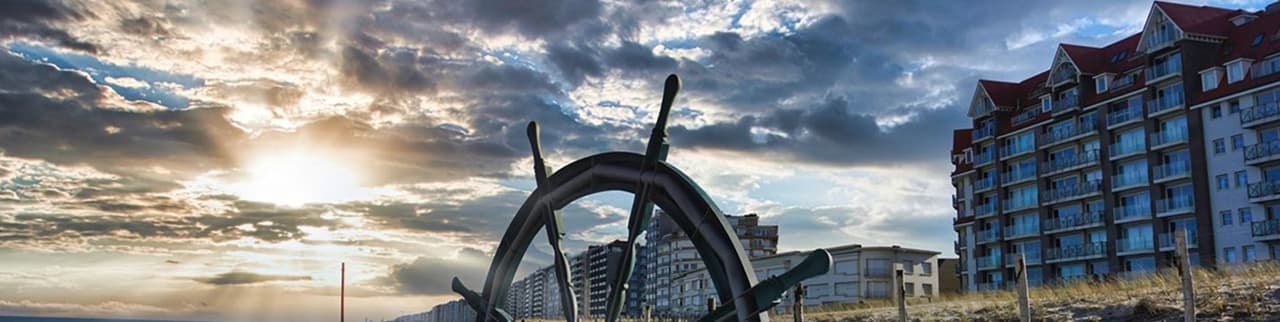 Prachtig uitzicht op het strand van Middelkerke vanaf San Marino 4 vakantiestudio